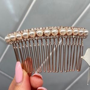 NWT Rose Gold and Pearl Comb / Hair Clip